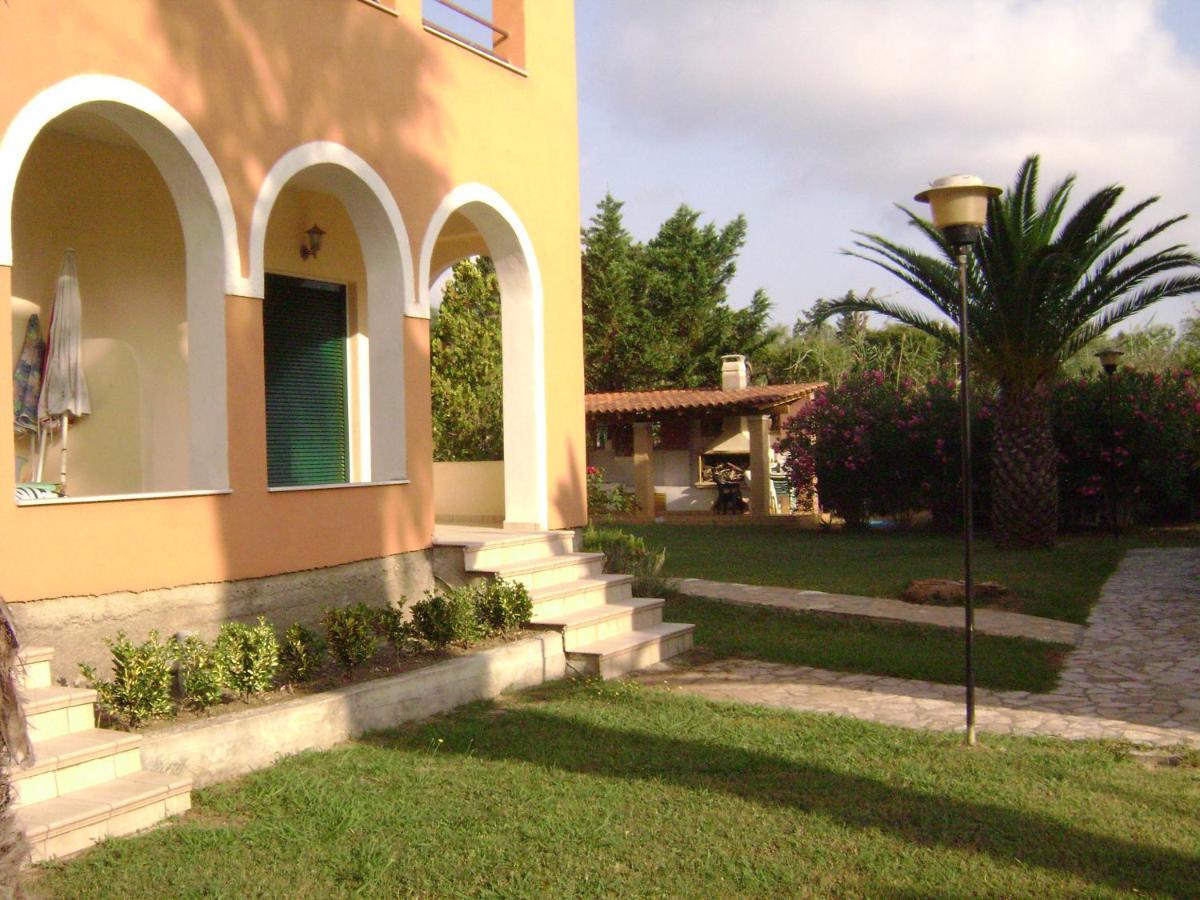 Irini Apartments And Studios Kávosz Kültér fotó