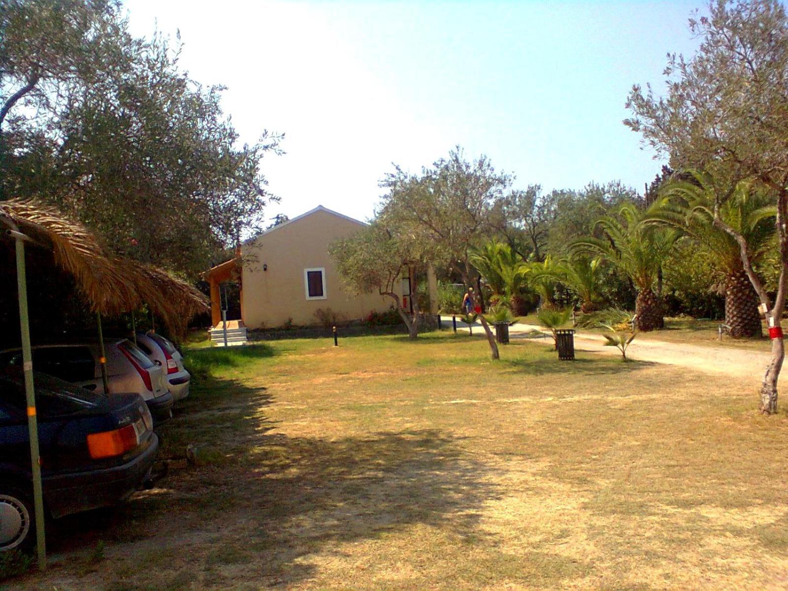 Irini Apartments And Studios Kávosz Kültér fotó