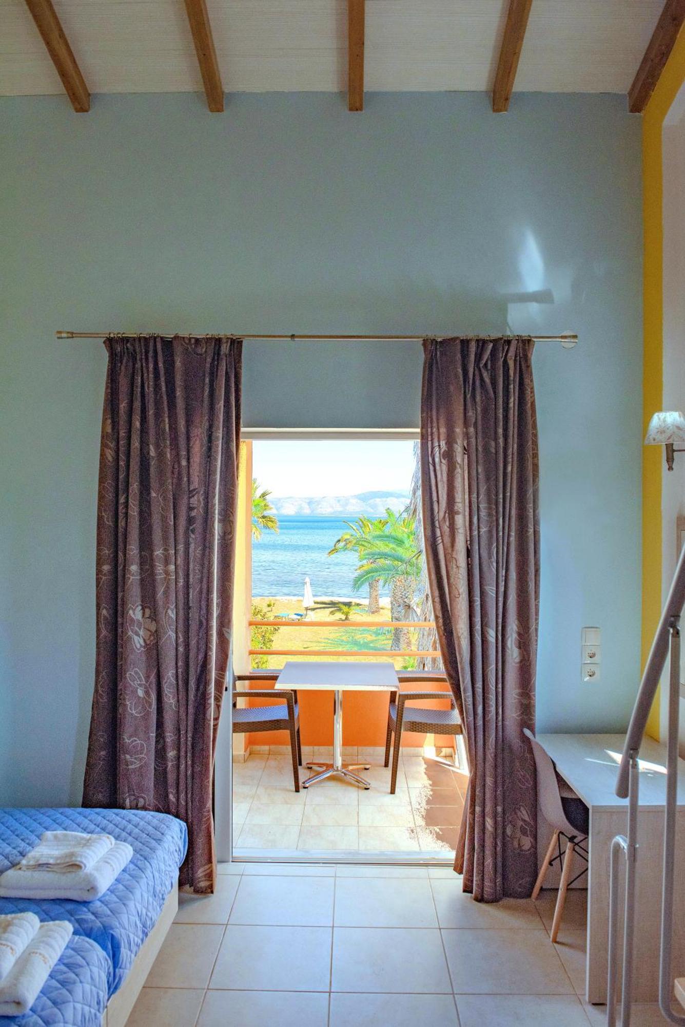 Irini Apartments And Studios Kávosz Kültér fotó